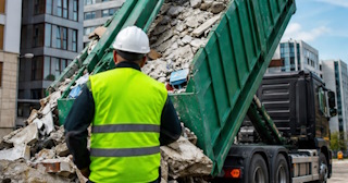 Вывоз строительного мусора в Нурлате: услуги лицензированной компании — ПроМусор